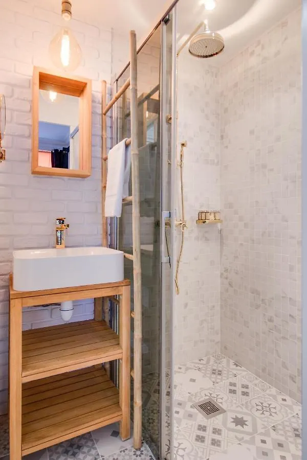 Apartment The Champs Elysees Blue Suite Paris