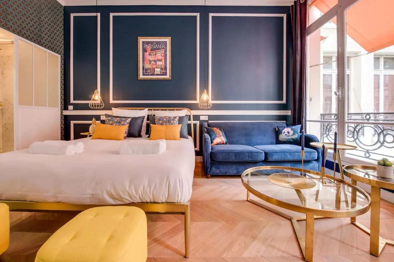 Apartment The Champs Elysees Blue Suite Paris France